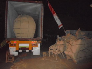NIGHT ;OADING FROM JEPARA TO QATAR CREDIT TO : MR FURNITURE DESIGN