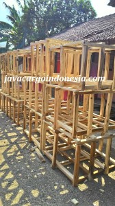 CRATE FOR FRAGILE GOODS
